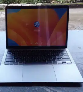 Di jual laptop macbook air 13 inch