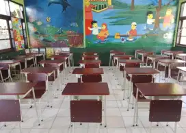 Meja sekolah ser