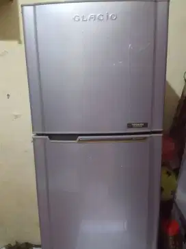 Kulkas Toshiba glacio