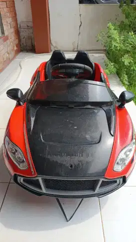 Maianan Mobil Aki Anak Warna Merah Murah