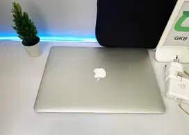 Macbook 2017 i5 Ram 8gb peforma ngebut bonus aplikasi harian siap paka