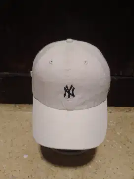 Topi MLB yankess x 47 original second bekas