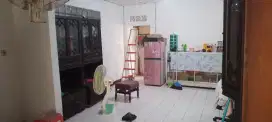Rumah strategis hanya 750m ke AEON. Cocok untuk kos-kosan. (nego)