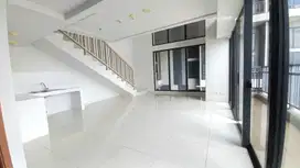 Di jual office di SOHO PANCORAN dan bisa langsung AJB
