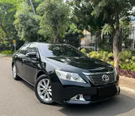 Camry V 2.5 2013 AT