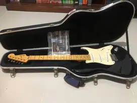 Vintage Eric Clapton Stratocaster US ORI Tahun 2004 + Case, BISA NEGO