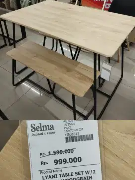 Meja makan 1set LIYANI TABLE