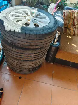 Ban dan velk ertiga ring 15