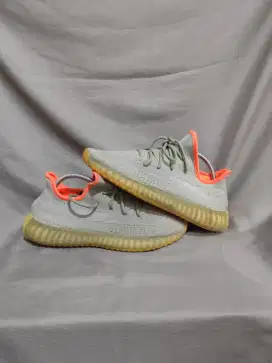 Adidas yezzy size 43