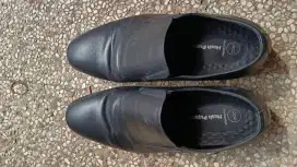 sepatu pantofel hush puppies