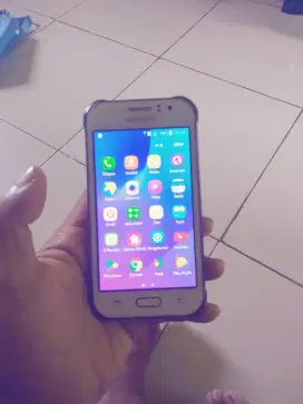 Di jual hp samsung j1 ace