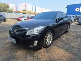 DP MURAH - Toyota Crown 3.0 Royal Saloon Bensin-AT 2009