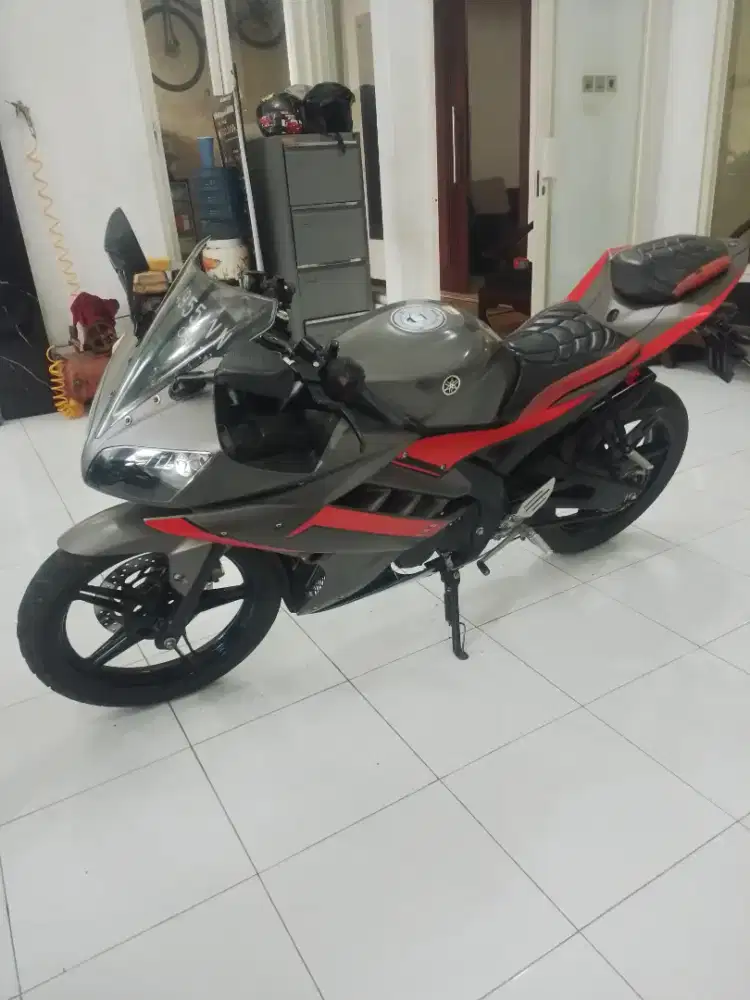 Di Jual Yamaha YZF R15 V2 Tahun 2016