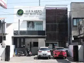 Bangunan 2 Lantai ex Salon Lokasi di Jalan Dr Wahidin Semarang Atas