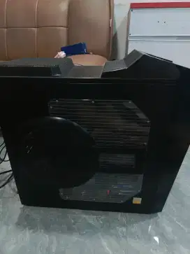 PC/Komputer (gaming, kantor, sekolah)