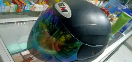 Dijual helm GM kondisi sangat bagus busa tebal