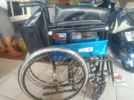 Kursi roda baru