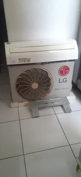 AC LG Dual Inverter ½ PK - Masih Dingin