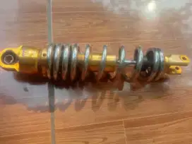 Shokbreker belakang mio