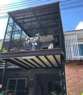 Kanopi mezzanine minimalis modern