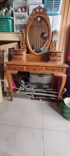 Meja Rias Ukir Jati