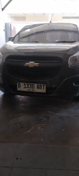 Jual chevrolet spin LS 2013