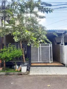 Di kontrakan rumah Gempol asri estate