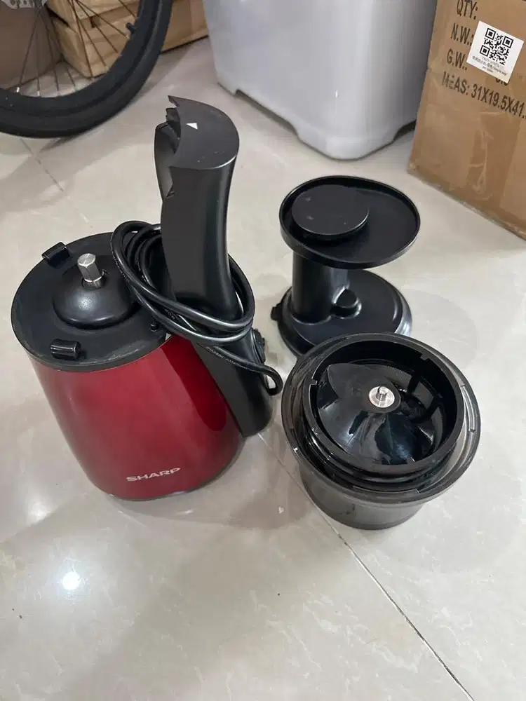 Juicer SHARP EJ-C20Y-RD