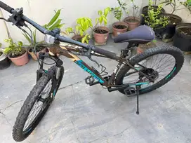 Sepeda polygon premier 4