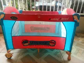 Box Bayi Pliko Rocking Playard