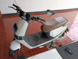 Sepeda Motor Listrik VIAR NX km rendah