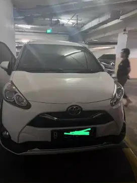JUAL LBH MURH MBIL TOYOTA SIENTA 2021 SRT LNGKP MSH BGS GAK ADA MINUS