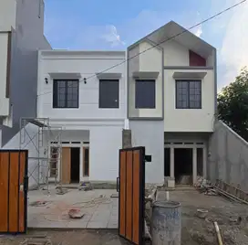Rumah cantik 2 lantai terima siap huni Bisa KPR Bumi Puspitek Asri