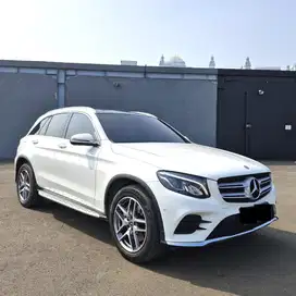Mercedes benz GLC 200 AMG 2019 KM 62rb White Good Condition.