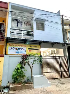 Kos Total 13 Kamar Lokasi Strategis Dekat Mall di Kelapa Dua-Tangerang