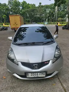 For Sale : Honda Jazz type S th.2010 Matic