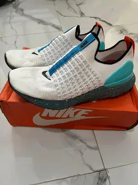 sepatu nike react phantom run