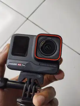 action camera insta 360 Ace Pro