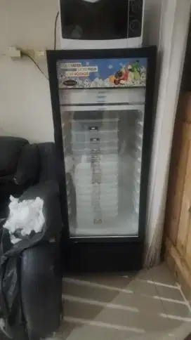 dijual cepat kulkas display minuman
