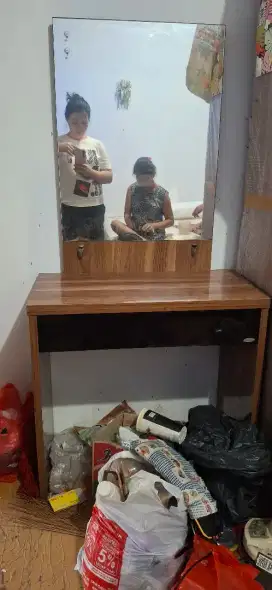 Meja Hias informa