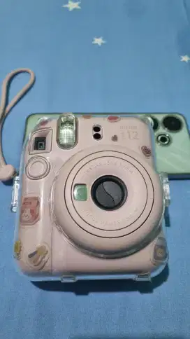 Preloved Second Kameran Instax Mini 12 Pink