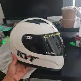 Helm kyt putih XL