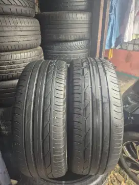 Ban copotan BMW X1 Bridgestoen turanza T001 RFT 225/50 R18 80%..2pcs