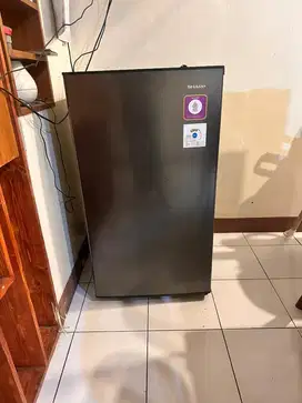 Kulkas Sharp 1 pintu mulus