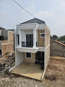 DINDING FULL BATA MERAH! 10 Menit Ke LRT, Pinggir Jalan Raya Utama!