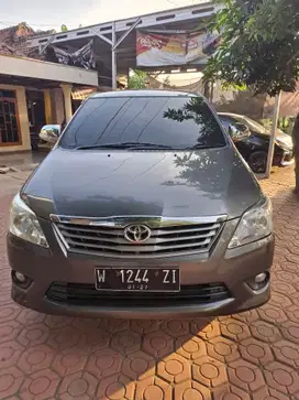 Toyota Kijang Innova 2011 Bensin
