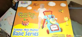 Alat bantu jalan bayi (Walker)