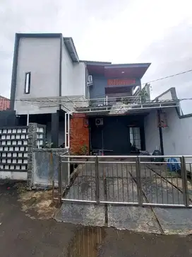 Rumah Modern 2 Lantai Full Furnish di Kavling Annasar Bogor