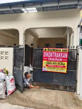 Du sewakan rumah tahunan lokasi strategis