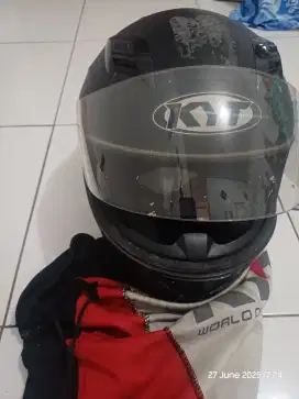 Helm KYT fullface bekas